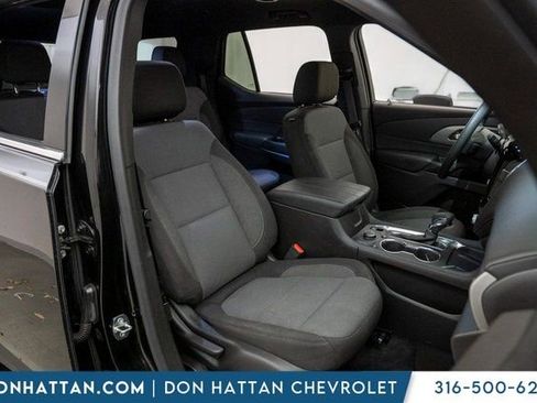 Used 2023 Chevrolet Traverse LT image 25