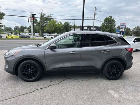 Used 2022 Ford Escape SE w/ Convenience Package FWD image 8