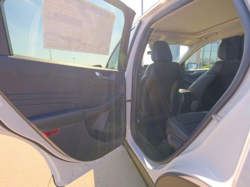 New 2025 Ford Escape SE image 25
