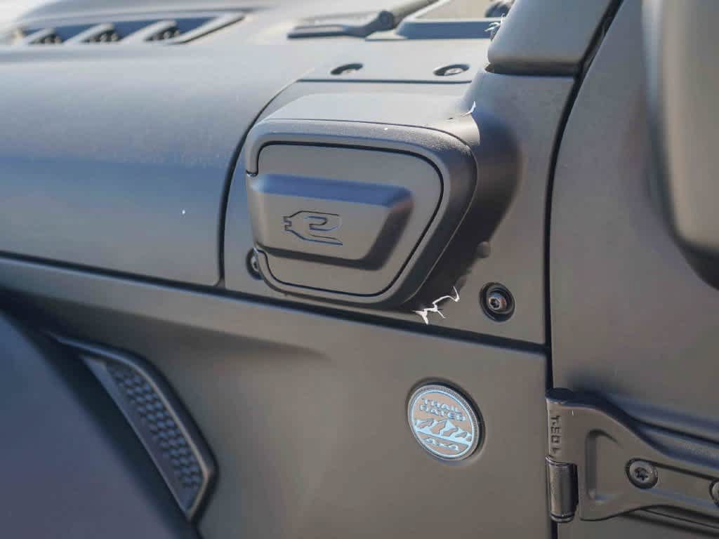 Certified 2022 Jeep Wrangler Unlimited Rubicon 4xe AWD/4WD image 11