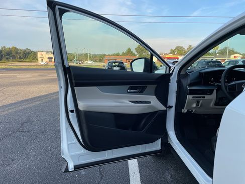 New 2026 Nissan Murano SL image 8