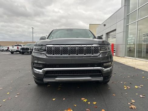 Used 2022 Jeep Grand Wagoneer Series III w/ Flexible Seating Group image 2