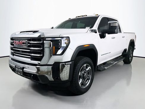 Used 2025 GMC Sierra 2500 SLT w/ SLT Premium Package image 3