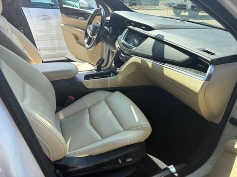 Used 2019 Cadillac XT5 AWD image 26