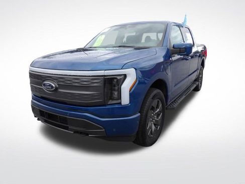 Certified 2022 Ford F150 Lightning Lariat w/ Equipment Group 511A High image 3