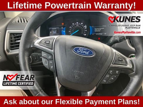 Used 2023 Ford Edge SEL image 16