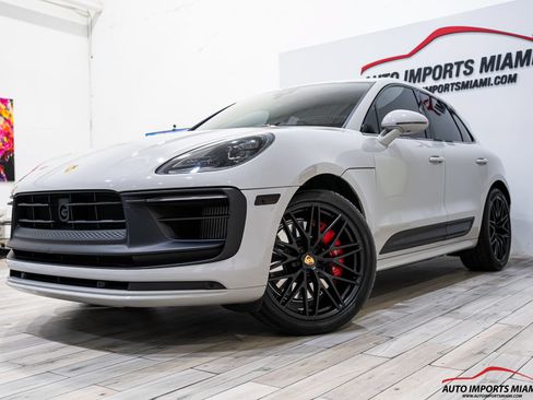 Used 2023 Porsche Macan GTS AWD/4WD image 3