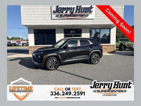 Used 2025 Chevrolet TrailBlazer LT AWD/4WD image 1