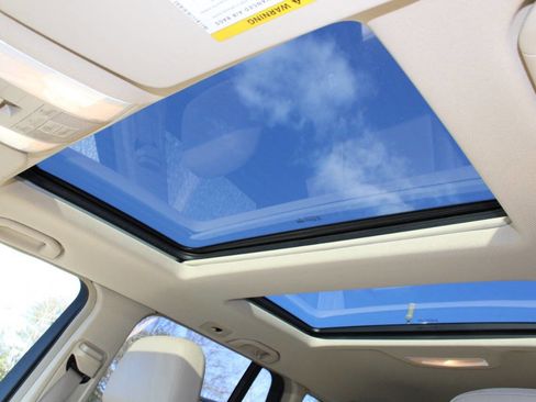 Used 2012 Mercedes-Benz GLK 350 GLK 350 4MATIC AWD 4dr SUV image 18