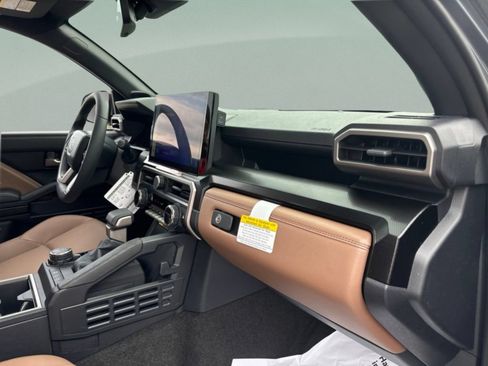 New 2026 Toyota 4Runner Limited AWD/4WD image 29