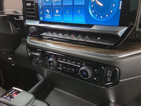 Used 2023 Chevrolet Silverado 1500 RST w/ Convenience Package II AWD/4WD image 15