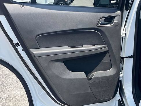 Used 2017 Chevrolet Equinox LT w/ Convenience Package FWD image 16
