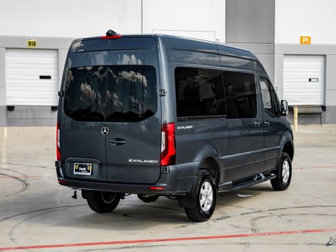 Used 2023 Mercedes-Benz Sprinter 2500 image 13