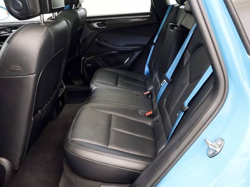 Used 2022 Porsche Macan AWD/4WD image 14