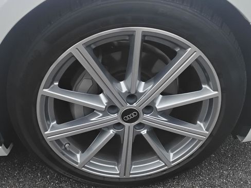 Certified 2025 Audi A6 2.0T Premium w/ Convenience Plus Package image 9