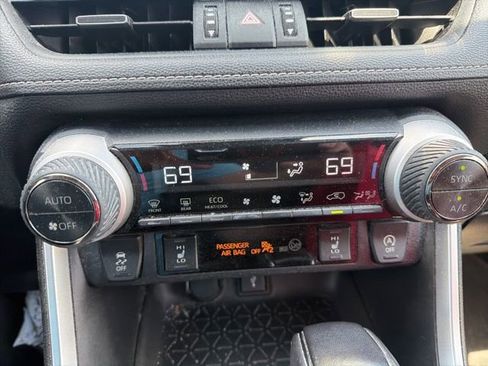 Used 2022 Toyota RAV4 XLE Premium AWD/4WD image 16