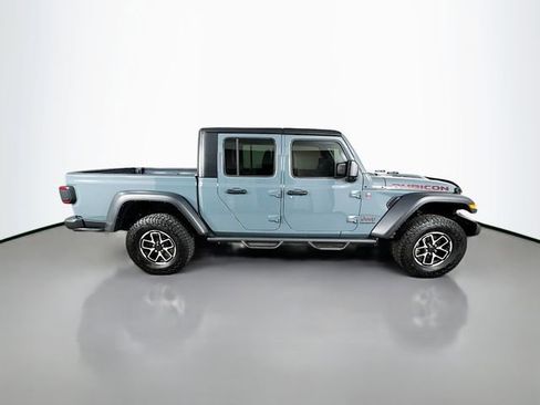 Used 2024 Jeep Gladiator Rubicon w/ Convenience Group AWD/4WD image 5