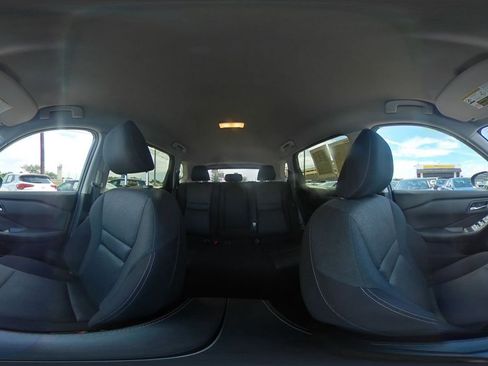 Used 2025 Nissan Rogue SV AWD/4WD image 44