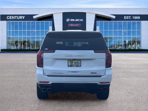 Used 2025 GMC Yukon Denali image 4
