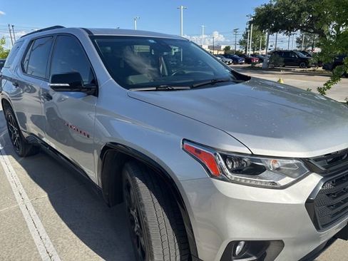 Used 2019 Chevrolet Traverse Premier w/ Redline Edition FWD image 2
