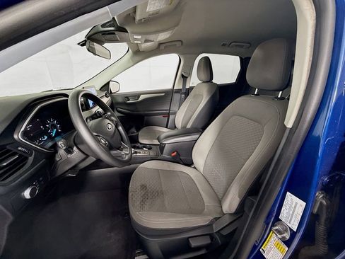 Certified 2022 Ford Escape SE FWD image 2