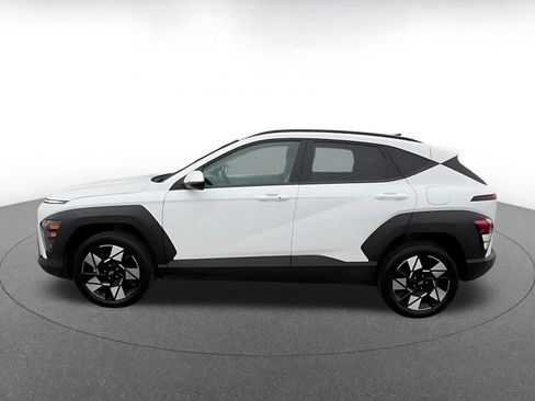 Used 2025 Hyundai Kona SEL image 9