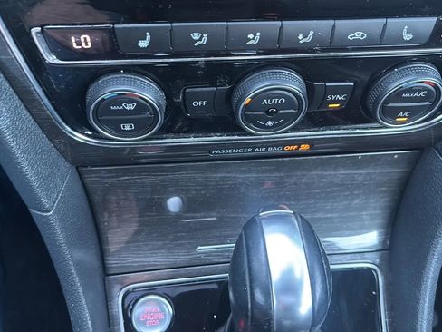 Used 2017 Volkswagen Passat 1.8T SE image 50