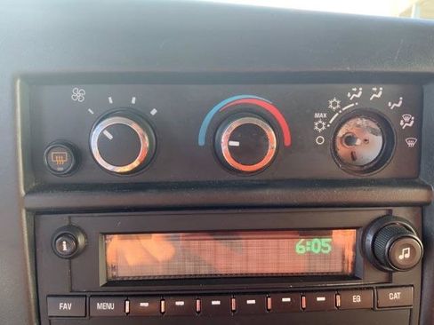 Used 2018 Chevrolet Express 3500 LT w/ LT Preferred Equipment Group RWD image 15