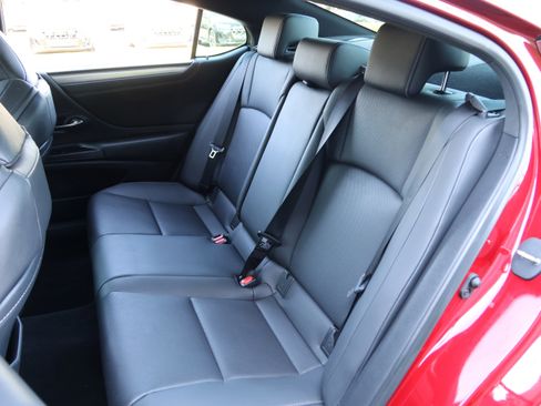 Certified 2021 Lexus ES 350 F Sport w/ Accessory Package 2 FWD image 33