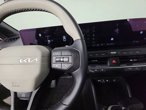 Used 2025 Kia K4 GT-Line w/ GT-Line Premium Package FWD image 29