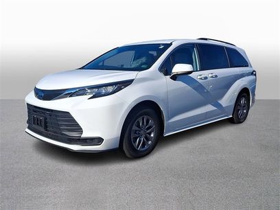Used 2022 Toyota Sienna LE