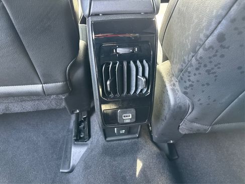 Used 2025 Jeep Compass Limited image 31