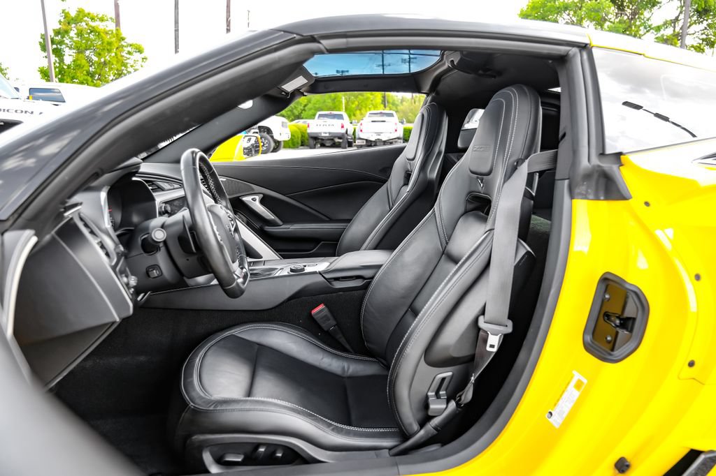 Used 2015 Chevrolet Corvette Z06 w/ 2LZ Preferred Equipment Group RWD image 43