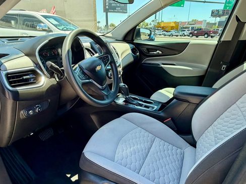Used 2020 Chevrolet Equinox LS FWD image 8