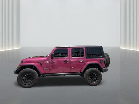 Used 2021 Jeep Wrangler Unlimited Sahara w/ Cold Weather Group AWD/4WD image 7