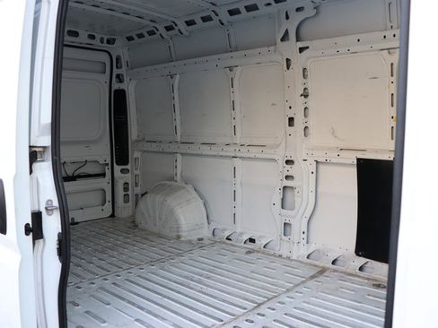 Used 2025 RAM ProMaster 2500 w/ Convenience Group image 17