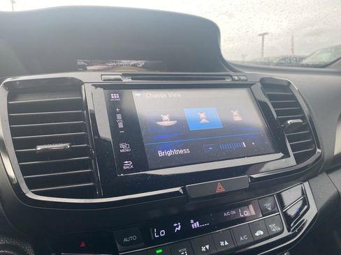 Used 2016 Honda Accord EX-L image 16