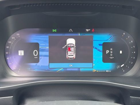 Certified 2023 Volvo XC40 B5 Plus w/ Driver Assist Package AWD/4WD image 15