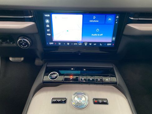 Used 2025 Lincoln Navigator Reserve w/ Jet Appearance Package image 26