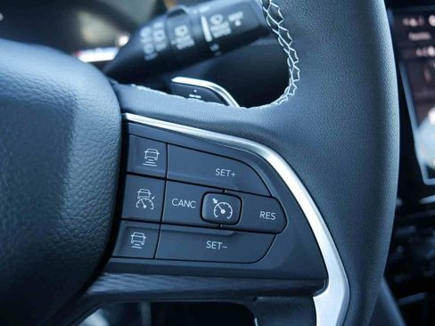 New 2025 Jeep Grand Cherokee Altitude image 37