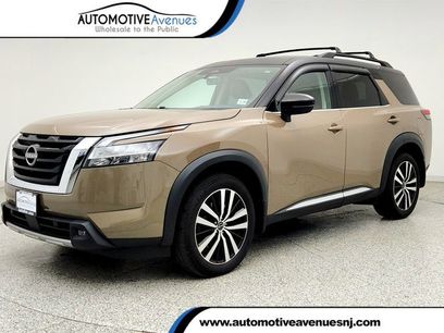 Used 2024 Nissan Pathfinder Platinum w/ Cargo Package