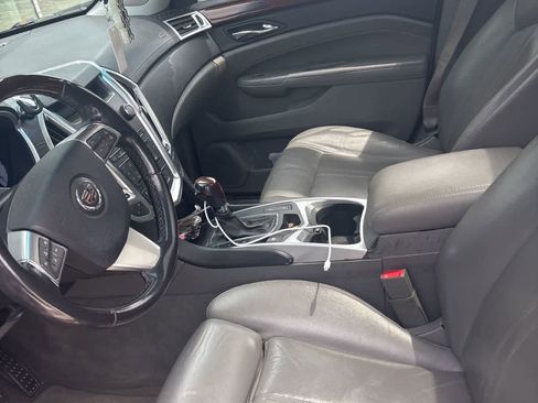 Used 2011 Cadillac SRX Luxury image 2