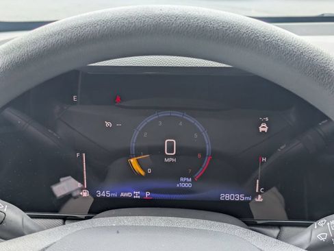 Used 2025 Chevrolet TrailBlazer LT AWD/4WD image 15