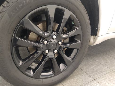 Used 2020 Jeep Grand Cherokee Altitude RWD image 31
