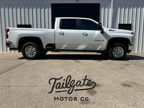 Used 2023 Chevrolet Silverado 2500 LT w/ Convenience Package AWD/4WD image 1