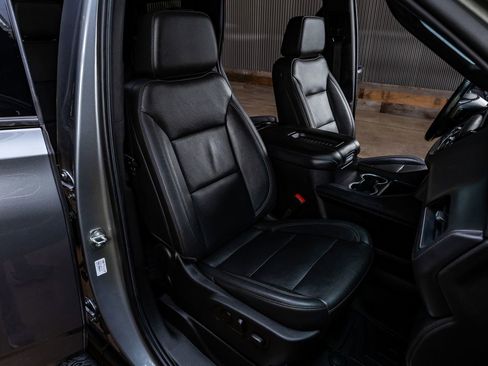 Used 2021 Chevrolet Tahoe Z71 AWD/4WD image 31