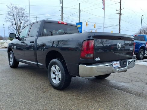 Used 2017 RAM 1500 ST w/ SXT Appearance Group image 8