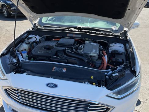 Used 2017 Ford Fusion Energi Titanium FWD image 23