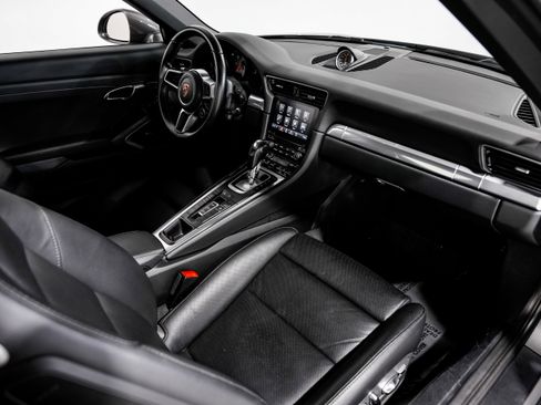 Used 2017 Porsche 911 Carrera S image 27