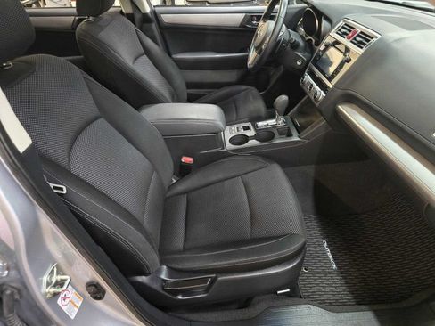 Used 2015 Subaru Outback 2.5i Premium AWD/4WD image 5
